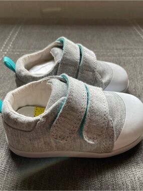 Baby Hook-and-Loop Walker Shoes in Light Grey with Teal Accents